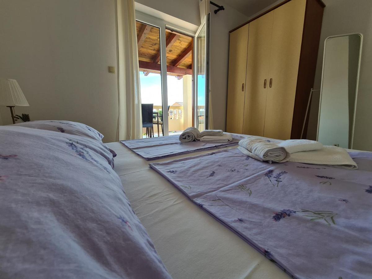 Apartman Karmen Barbat na Rabu Eksteriør billede