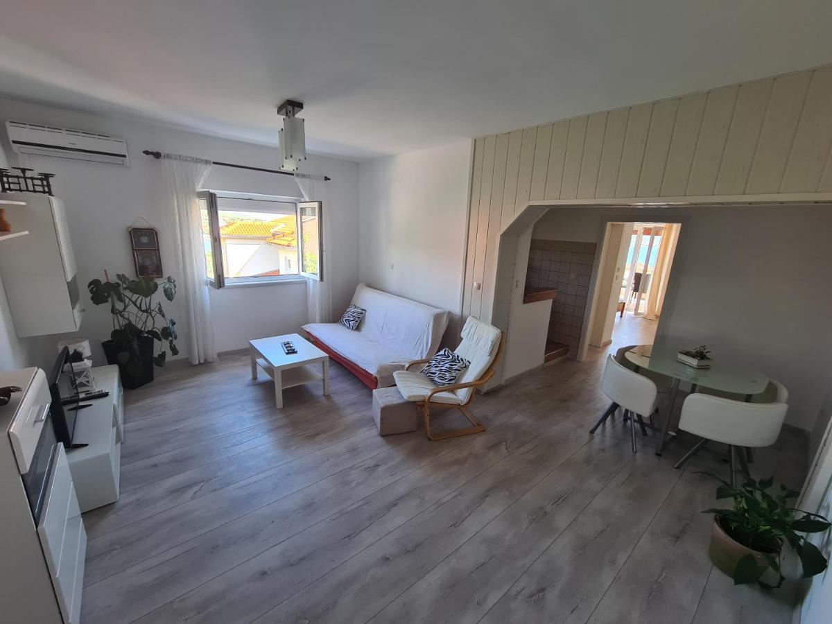 Apartman Karmen Barbat na Rabu Eksteriør billede
