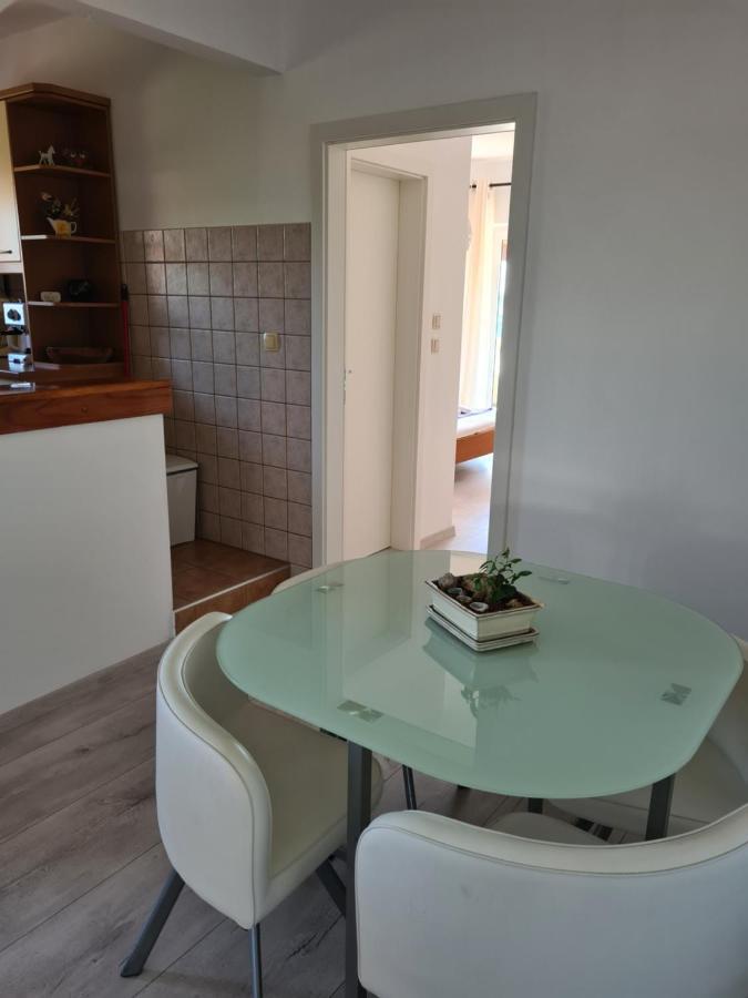 Apartman Karmen Barbat na Rabu Eksteriør billede