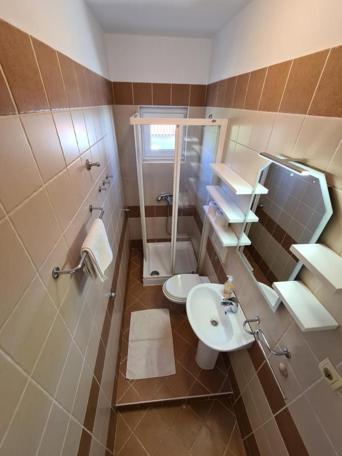 Apartman Karmen Barbat na Rabu Eksteriør billede