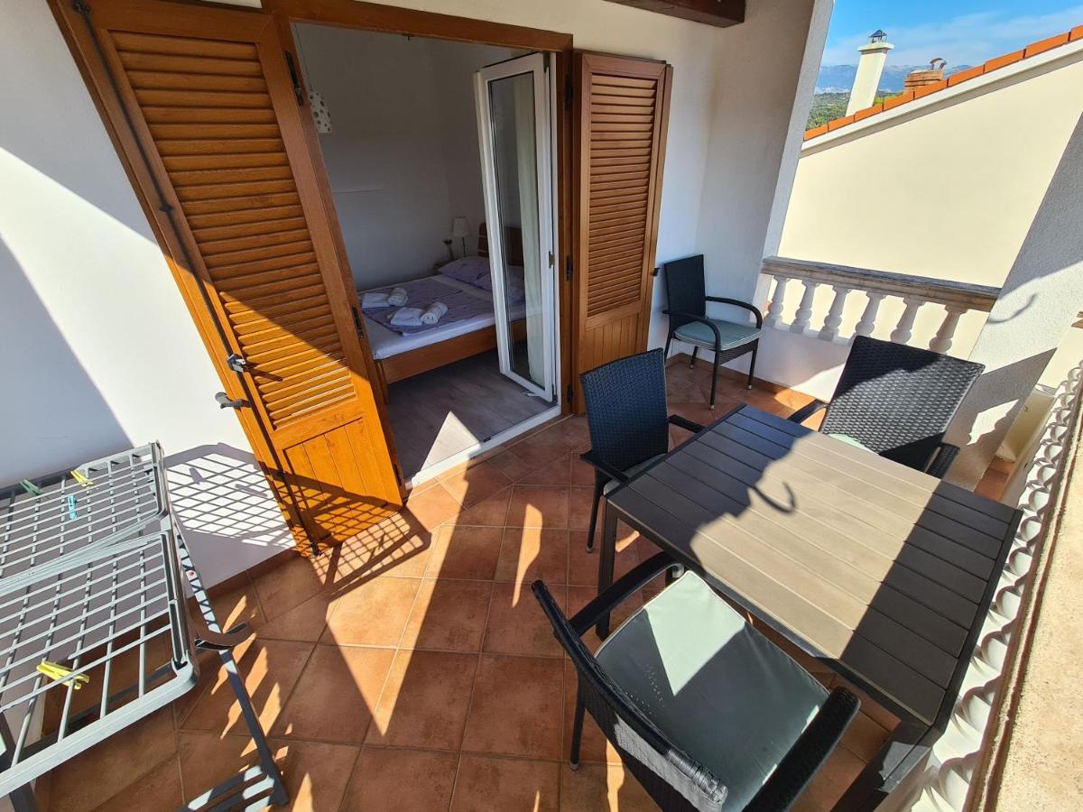 Apartman Karmen Barbat na Rabu Eksteriør billede